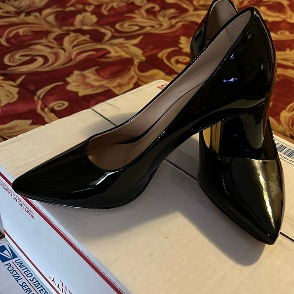Joan Oloff Riley Patent Leather Pumps Black Pointed Toe Block Heel 6.5 - Picture 1 of 3